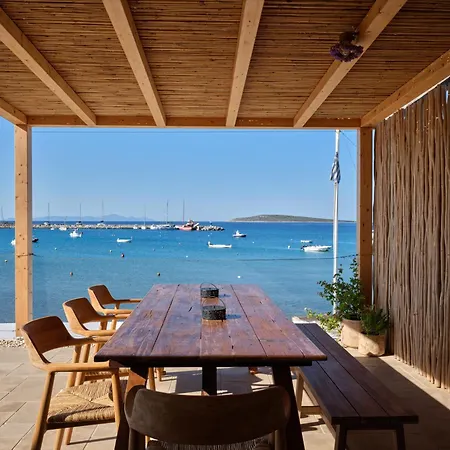 Theseatree Paros דירה Alikí