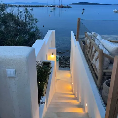 Theseatree Paros דירה *